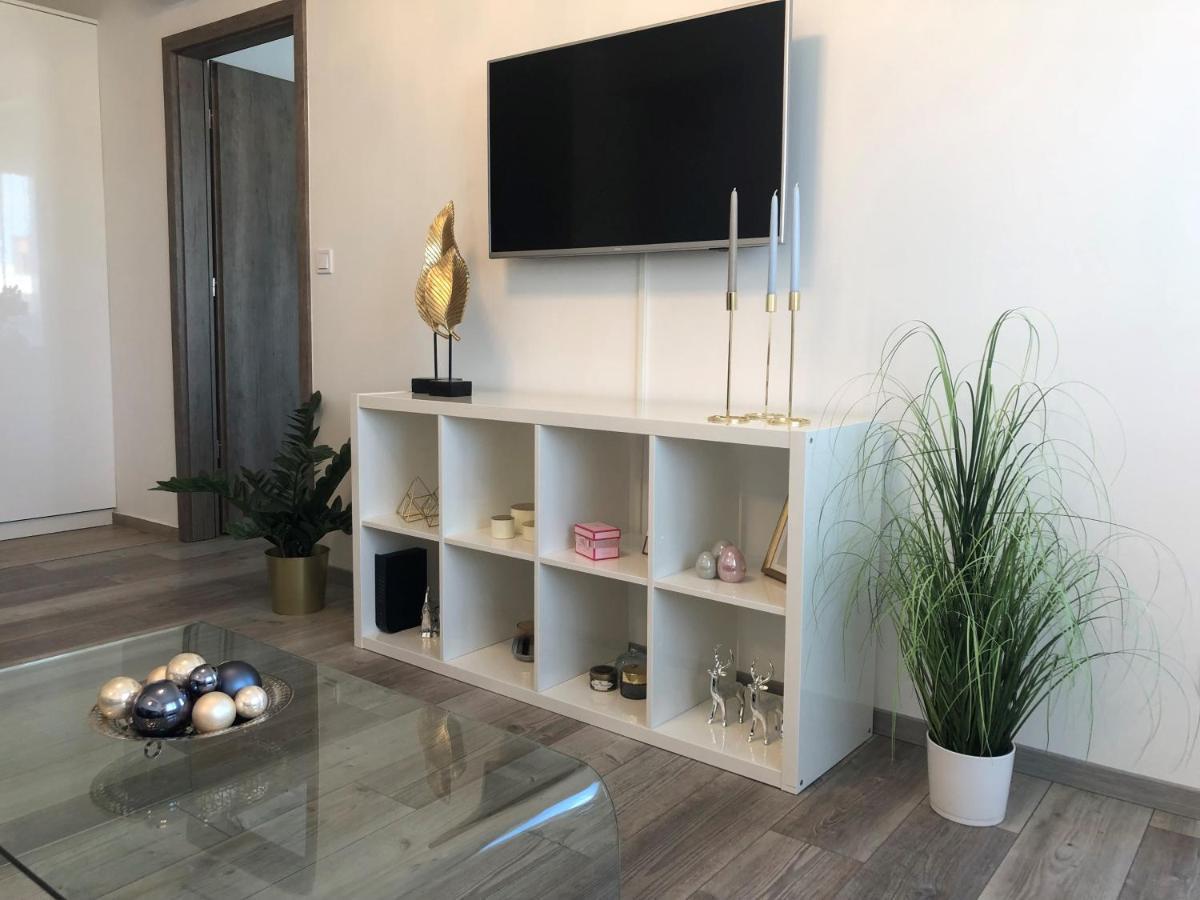 Glamour Apartman 陶波尔曹 外观 照片